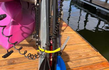 Paradise Point - 4BR Lakefront Haven Dock, Kayaks, & Cozy Firepit - Foto 59