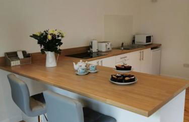 Couples Country Escape includes Private Indoor Pool and Hot tub in North Wales - Foto 3