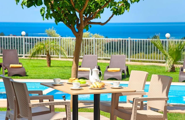 3 Villas Next to Each Other with Pool & Sea View - Foto 22