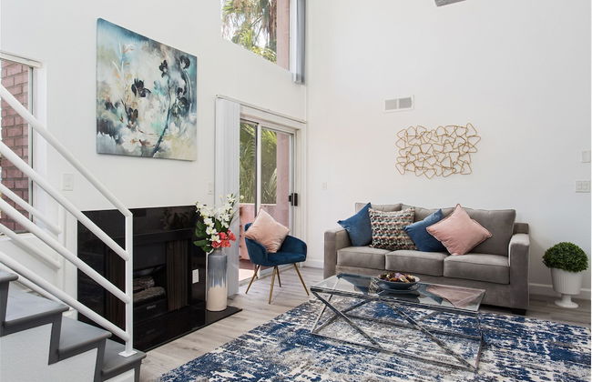 Luxurious 2BD & Den Hollywood Apartment - Foto 28