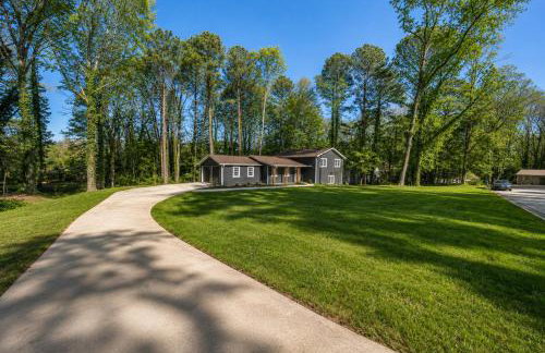 Outdoor Projector, Arcade, Fire Pit, 2 Car Garage, 2 Living Rooms - Foto 21