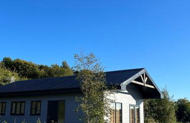 Spacious 3-Bedroom Chalet on Country Estate near Glasgow - sleeps 6 - Photo 1