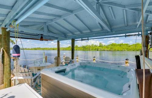 Pool & Hot Tub Access: Riverfront Florida Studio - Photo 23