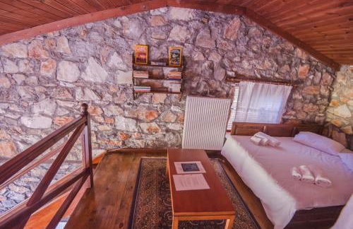 Stonehouse 2 Bedroom Chalet on Olympus Amazing View - Photo 25