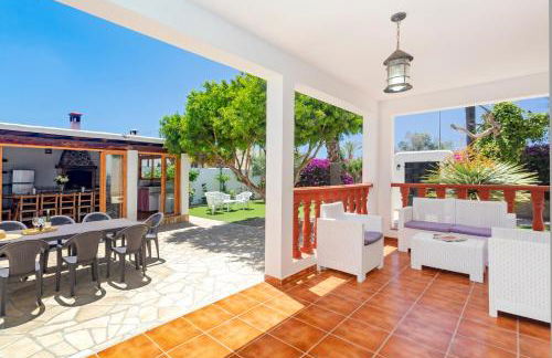 Villa in Playa D´en Bossa sleeps 9 - Foto 10