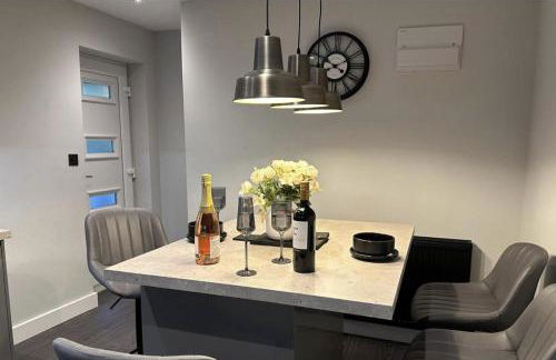 Rochester Apartment-sleeps 4-free Parking - Foto 3