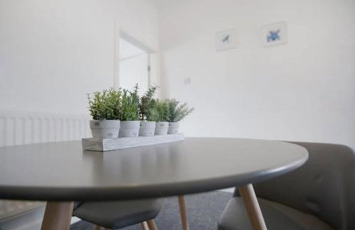 Spacious Living Room & Modern Comforts, Sleeps 4 - Foto 19