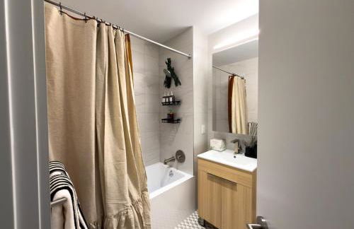 Lux Bronx Apt Rooftop, Pool, Gym, Cinema - Foto 17