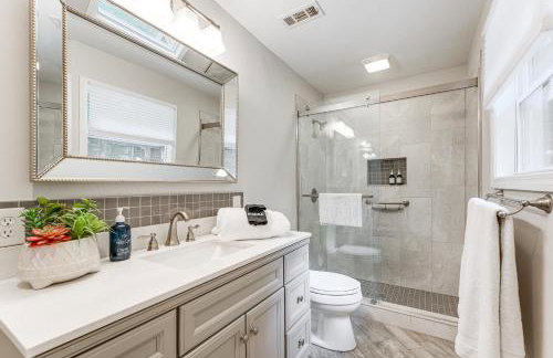 about 1 Mi to Dtwn Alpharetta Home with Screened Porch! - Foto 14