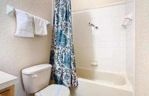 Family Getaway: 4BR Townhome by Old Town - Foto 35