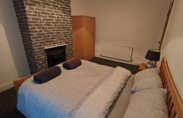 Brighouse 2 bedhouse central contractors welcome - Foto 23