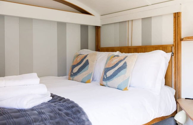 Gorgeous Shepherds Hut - Walk to Beach Pub - Foto 30