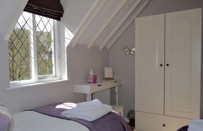 Riverbank Cottage - Photo 2