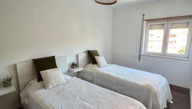 T3 beach front in São João da Caparica - Foto 4