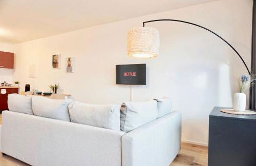 NEU modernes Apartment in Top Lage, free Parking max 1,65m Höhe und 1,8m Breite - Foto 24