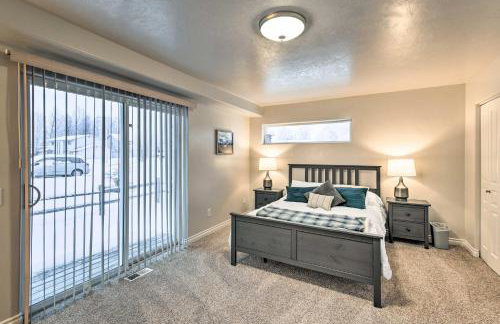 Cozy Anchorage Townhome Less Than Half Mile to Jewel Lake! - Foto 21