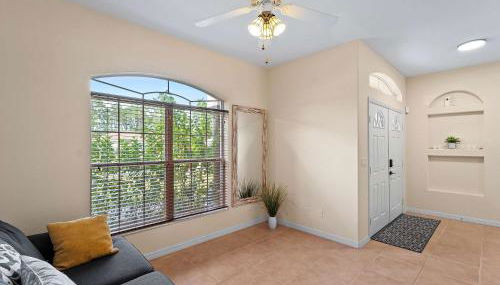 Tranquil & Spacious Family Retreat Swimming Pool - Foto 2