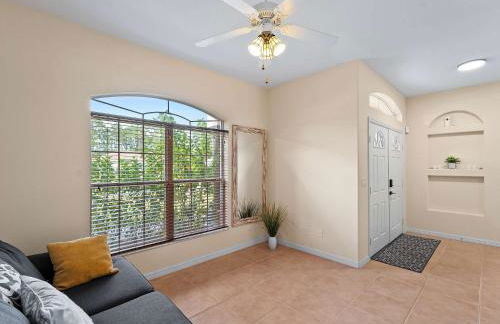 Tranquil & Spacious Family Retreat Swimming Pool - Foto 2