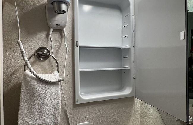 Canyon Plaza Premier Studios and Apts - Foto 19