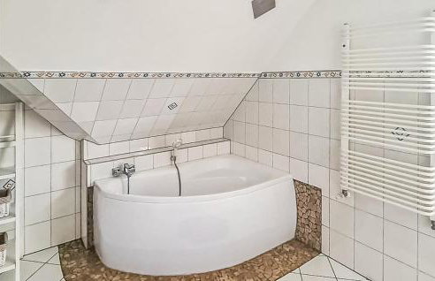 3 Bedroom Awesome Home In Postomino - Foto 25