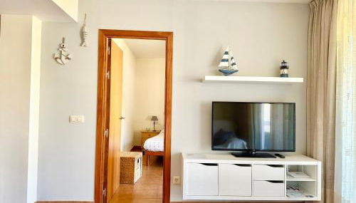 NEW! Apartamento con piscina y balcón a 2 minutos de la playa. WI-FI - Foto 3