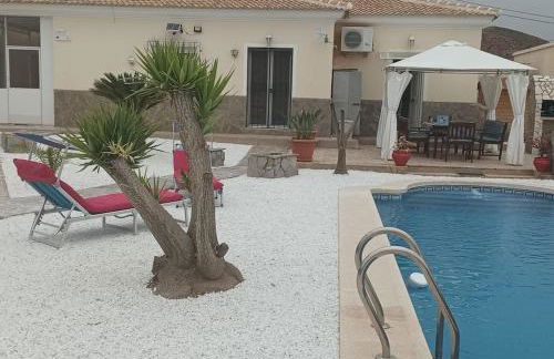 Villa Paz - Villa Familiar para 6 con piscina, AC, Wifi y parking - Foto 1