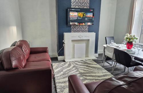 Cozy 4Bedroom Home in Hermitage Street Rishton - Foto 1