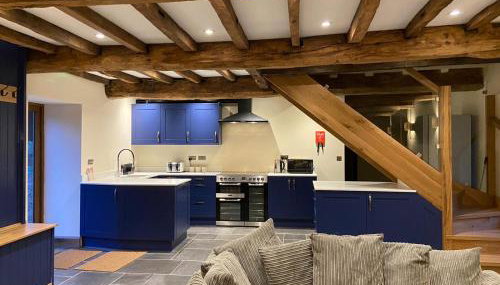 The Hophouse - Photo 2