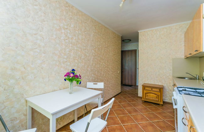 Apartment on Tryokhgorny Val - Photo 12