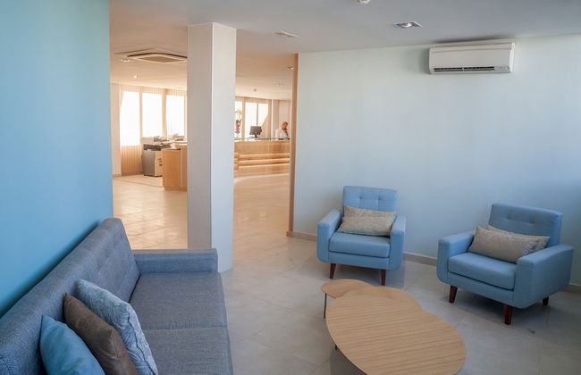 Royal Sunset Beach Club - Photo 3