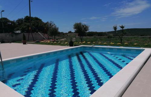 House with pool - Foto 17