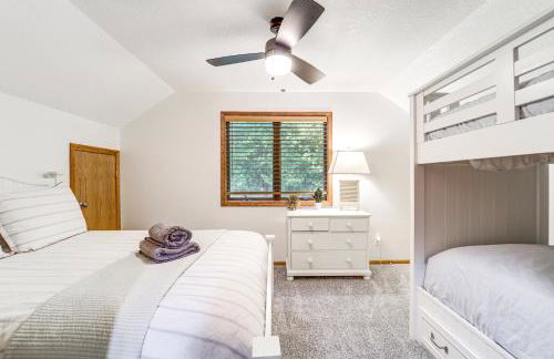 Scenic Cottage with Private Dock on Torch Lake - Foto 18