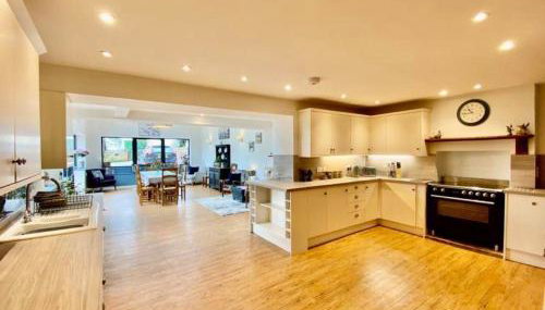 Elegant & spacious farmhouse with wonderful views - Foto 5