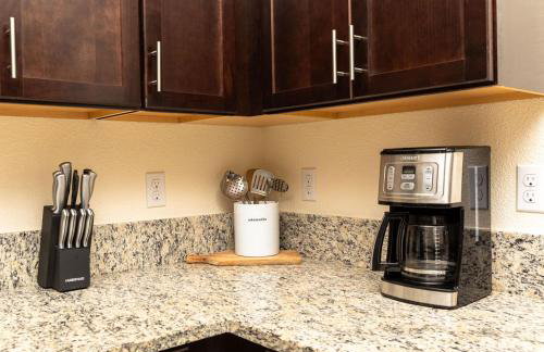 Modern 5 bed near hospitals and UC Merced - Foto 8