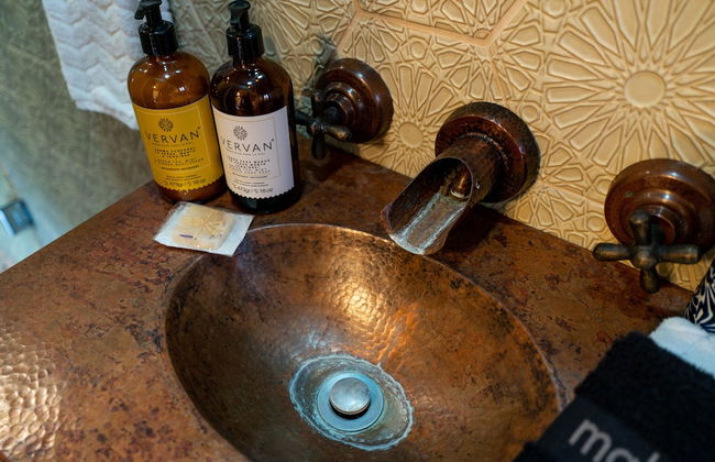 Casa Esperanza, 2BR Designer Charm + Rooftop Views - Foto 30