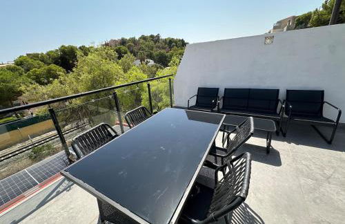 A slice of paradise in the sun with sea views - Photo 17