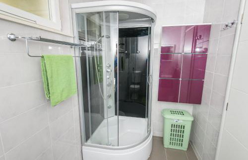 Villa Barbara-Kastela with heated pool - Foto 36