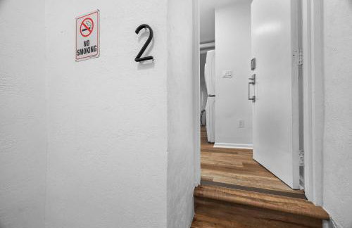 Central Lawrenceville 2 Spacious and Stylish Two Bedroom Apartment with Free Street Parking - Foto 17