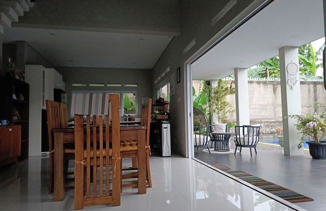 A&T House - Sukabumi - Photo 9