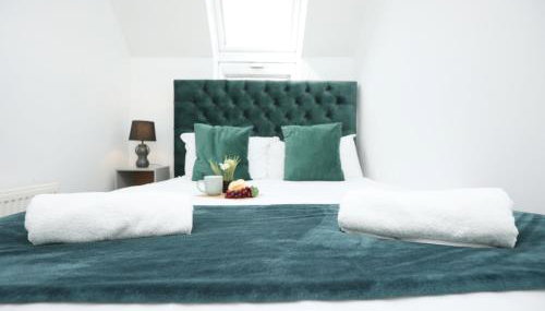 Palmers Place By N And N Stays Worker Friendly Accommodation in Bradley Stoke with private parking and fast WIFI, Long Stays Welcome - Foto 5, towels