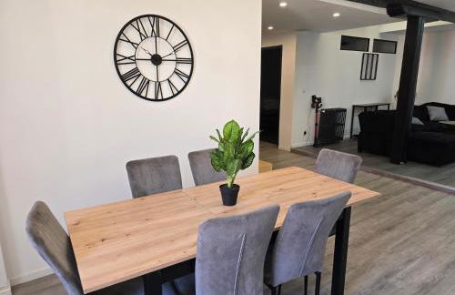 Appartement XXL 120m2 - 10 couchages - 3ch - centre Foix - 2 sdb-2 wc - Parking gratuit à 1 Minute - Foto 10