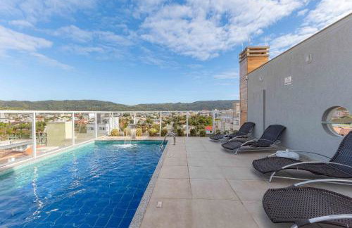 Apartamento com piscina e vista para montanha - Foto 3
