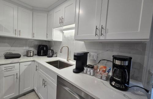 Upper-Level Oasis- Ideal for 2026 World Cup visitors - Foto 16