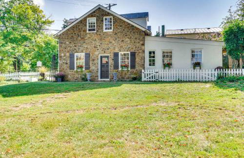 Cottage with Furnished Patio and Garden Dtwn Leesburg - Foto 1