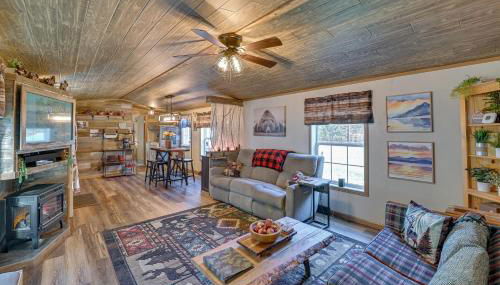 Northville Cabin with Fire Pit, 4 Mi to Boat Ramp! - Foto 3