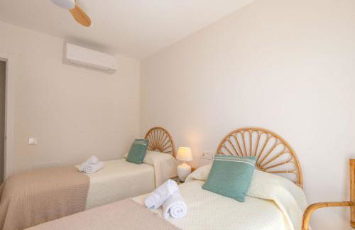 In front of SEA & CENTER - Foto 33