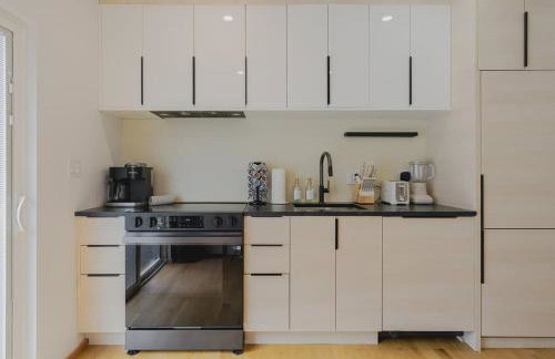 Lux 3BD Minutes Walk to Airport - Foto 7