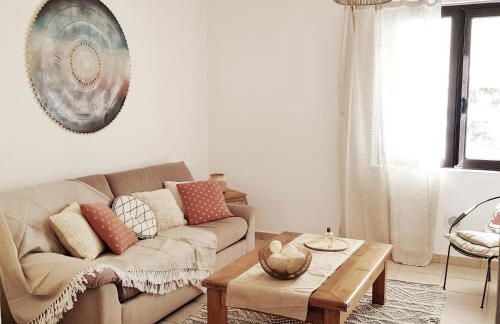 Appartement T2bis Sartène 60m2 avec jolie terrasse de 25m2 et vue panoramique mer et montagne sur le Golfe du Valinco - Quartier calme à 10mn à pied du centre ville - Idéal pour 4 personnes et possibilité de 6 couchages - Place de parking réservée - Foto 24