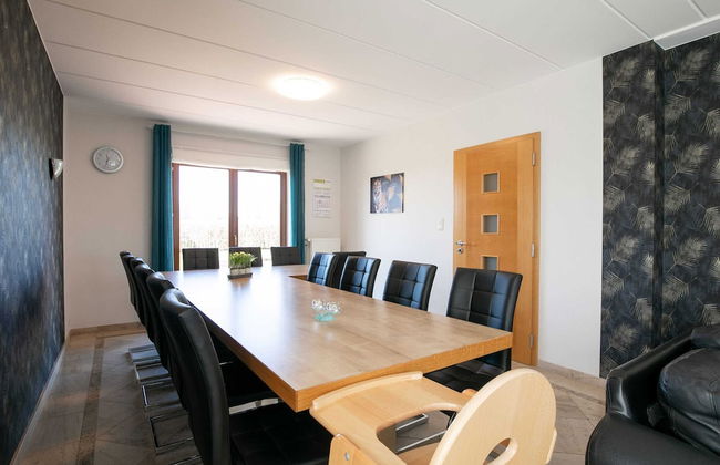 Spacious Holiday Home in the Ardennes with Sauna & Hot Tub - Photo 29