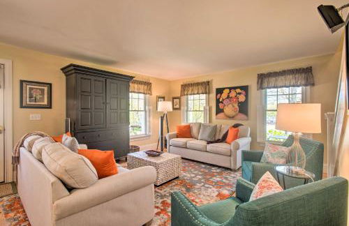 Traditional Marthas Vineyard Home with Porch and Yard - Foto 5